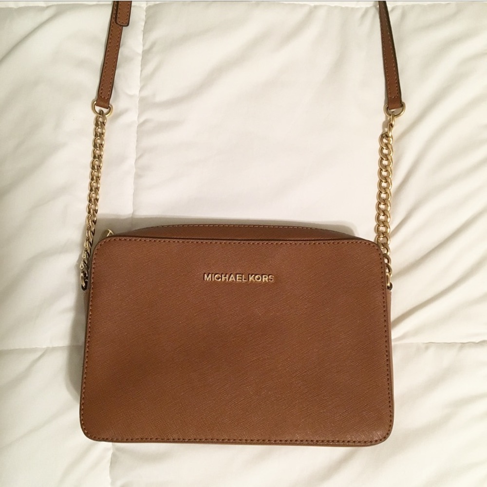 Micheal Kors Jet Set Travel Crossbody
